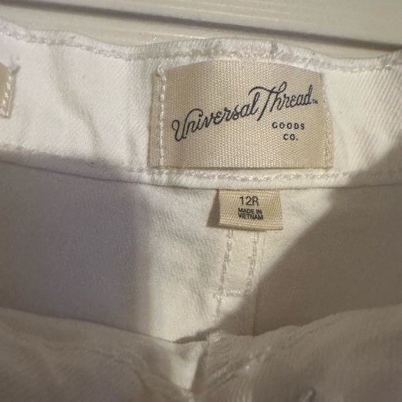 NWT Universal Thread Size 12R - Picture 5 of 5